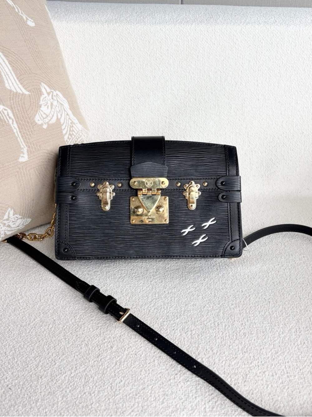 Louis Vuitton | Trunk Clutch Epi Soft Black Gold | Excellent Condition